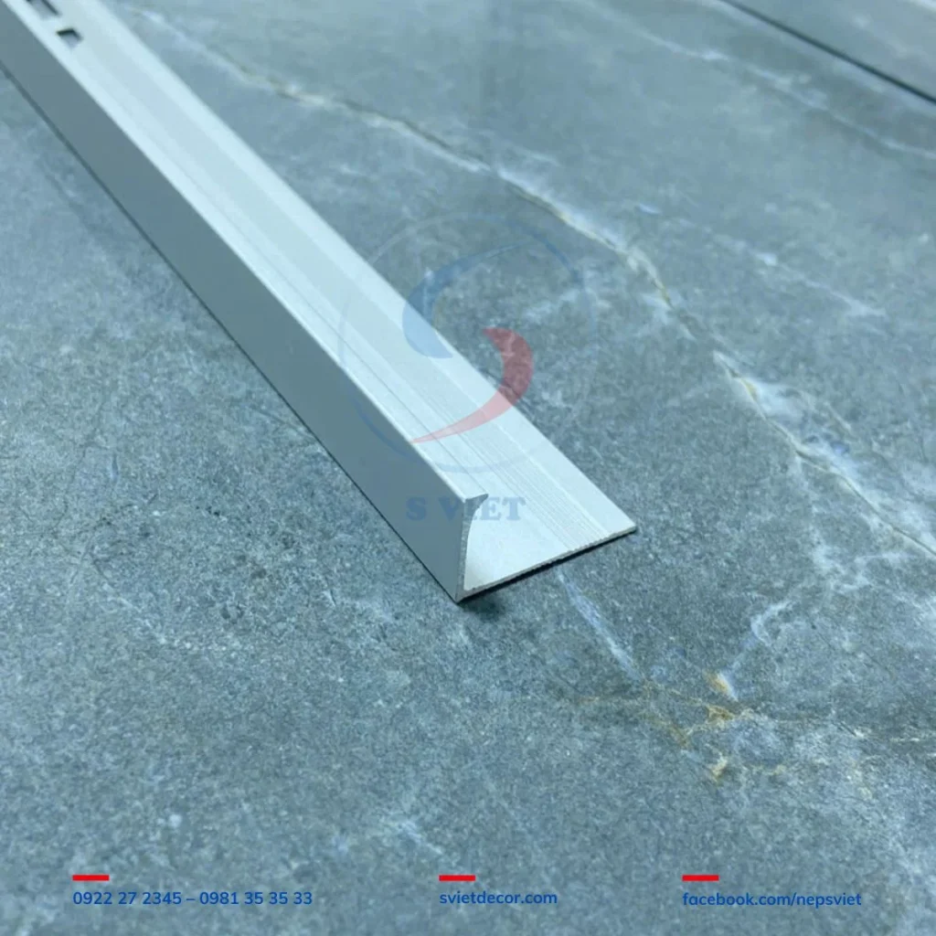 Nẹp Nhôm Góc Gạch YL10