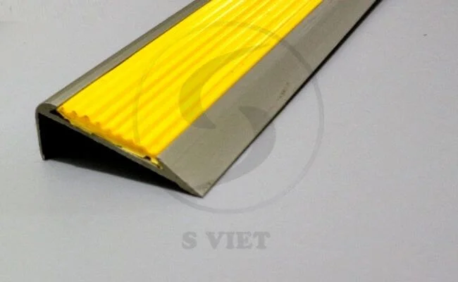 Hướng dẫn Thi công nẹp chống trơn cầu thang từ A-Z (4)