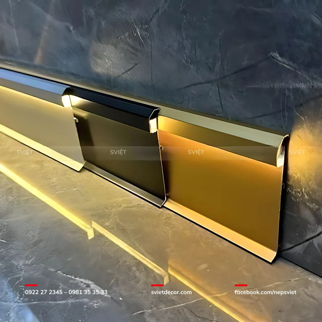 Len Chân Tường LED