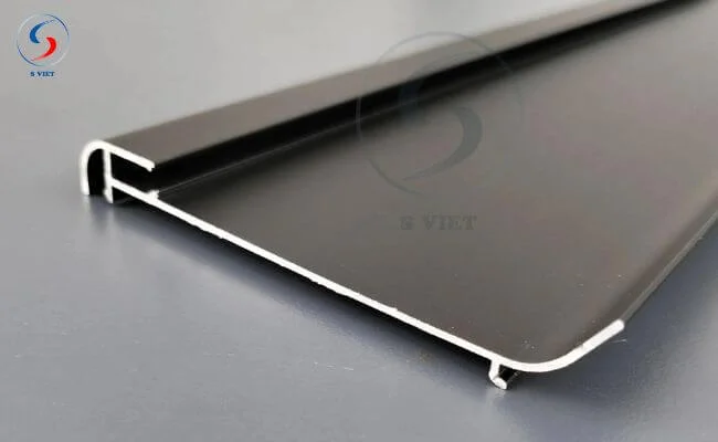 đặc điểm nổi bật của nẹp len chân tường (6)
