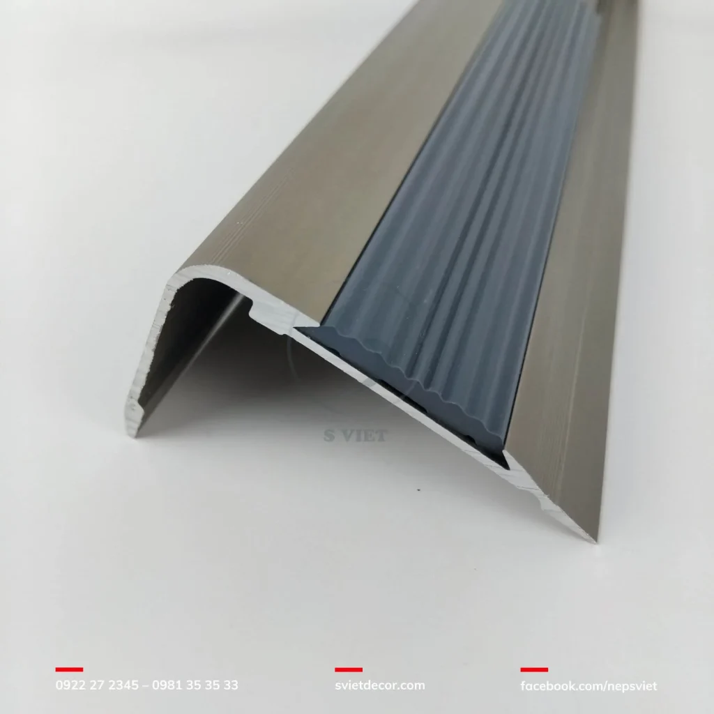 Dự án Vinacoremax Nẹp chống trơn 7